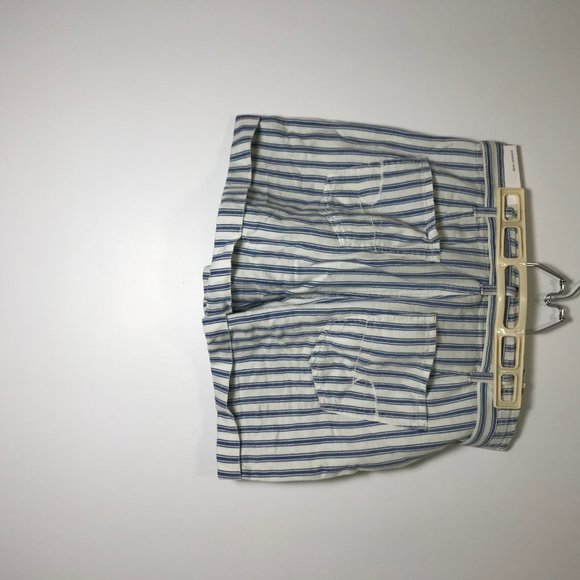 American Eagle Shorts - Picture 2 of 3